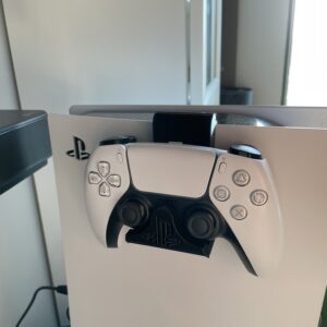 Nosač džojstika na PS5 konzoli