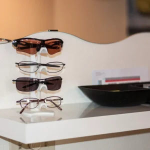 Alternative view of Stalak za naočare