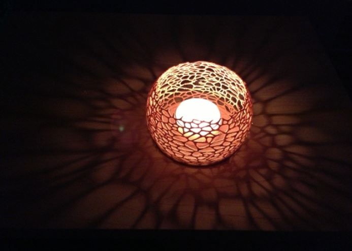 Postolje za sveću u obliku korala