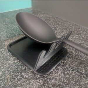 Držač kašike tokom kuvanja