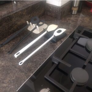 Alternative view of Držač kašike tokom kuvanja