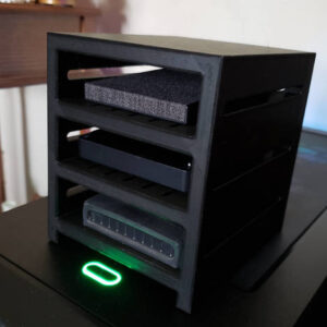 Polica za eksterne HDD