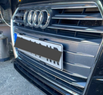 Držač registarskih tablica za auto