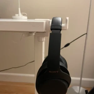 Držač slušalica - stega na stolu