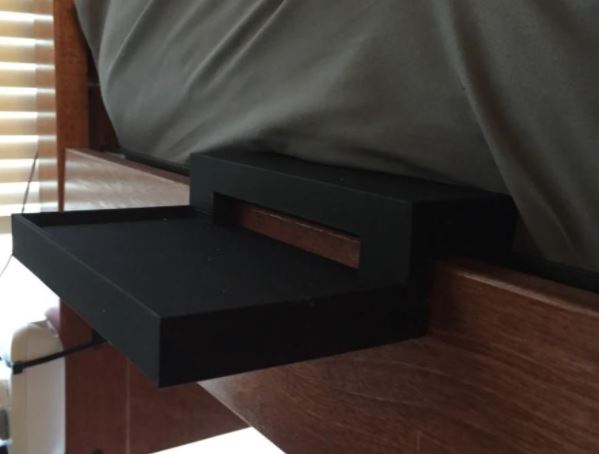 Držač telefona za krevet