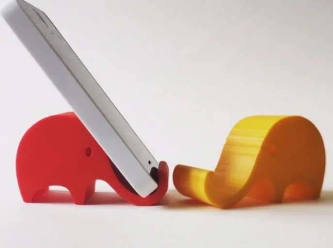 Stalak za mobilne telefone u obliku slona