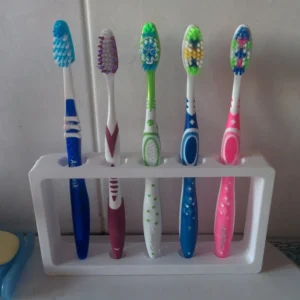 Stoni držač četkica za zube