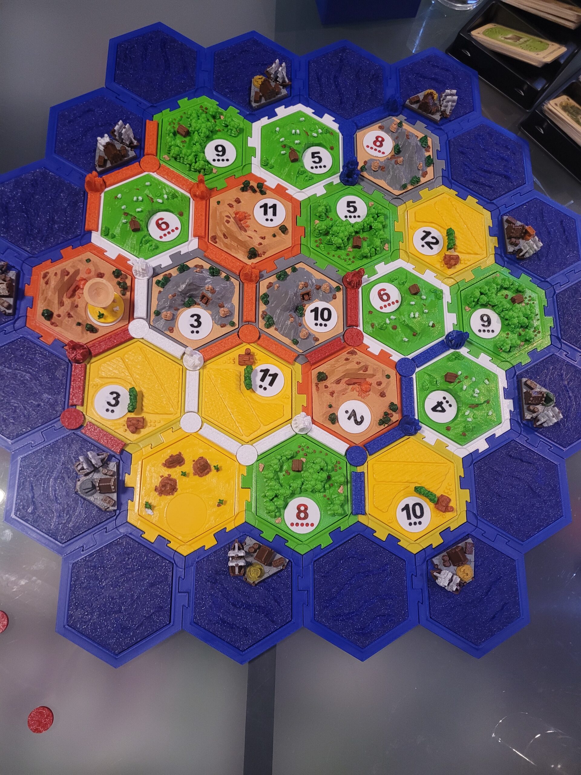 3D postolje i figurice za društvenu igru CATAN
