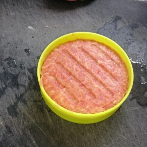 Alternative view of Presa za pljeskavice