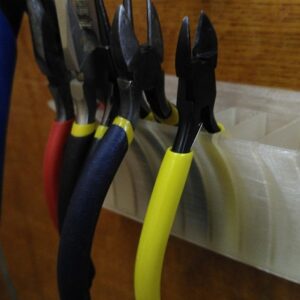 Zidni držač klešta, sečica i alata