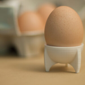 Držač u obliku rakete za jaja