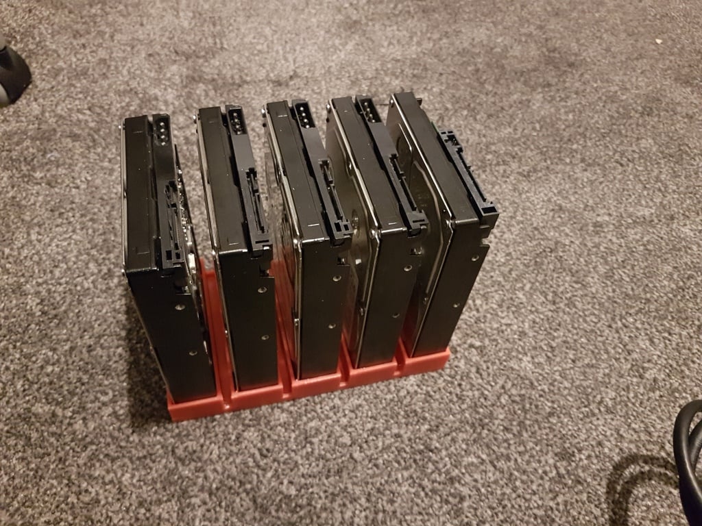 Postolje za 5 hard diska 3,5"