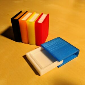 Tajna kutijica u obliku knjige