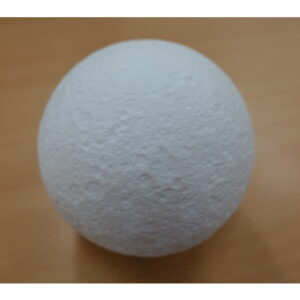 Alternative view of Ukrasni mesec od plastike