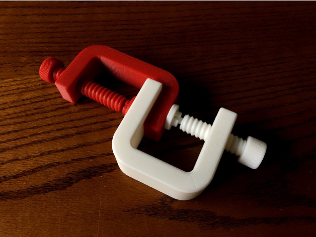 Mala stega od plastike