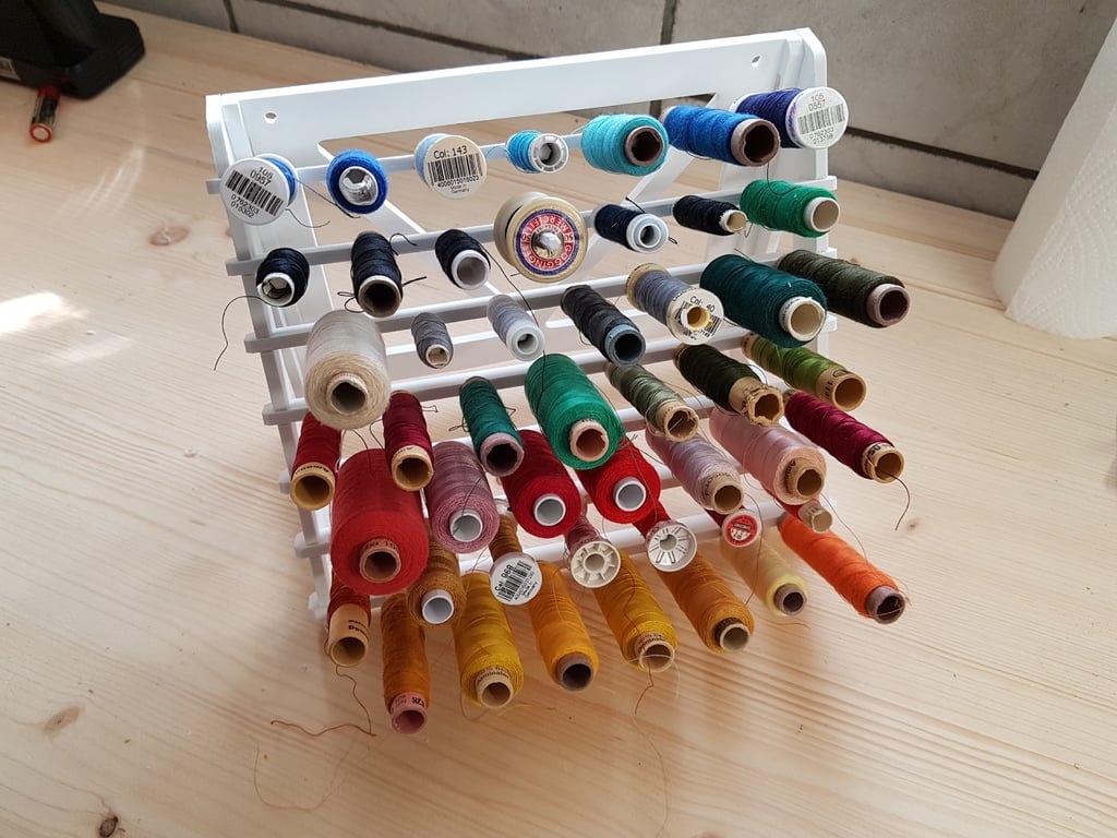 Stalak za kalem za šivanje