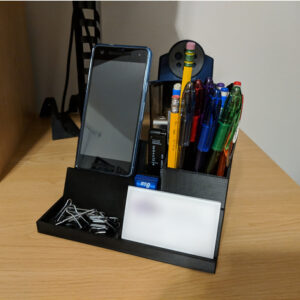 Stoni organizator sa postoljem za telefon