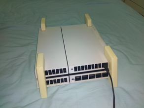 Alternative view of PS4 FAT zidni nosač konzole