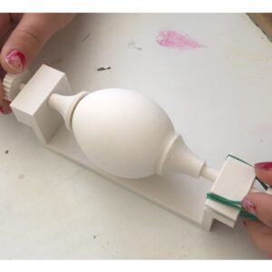 Stalak za farbanje jaja