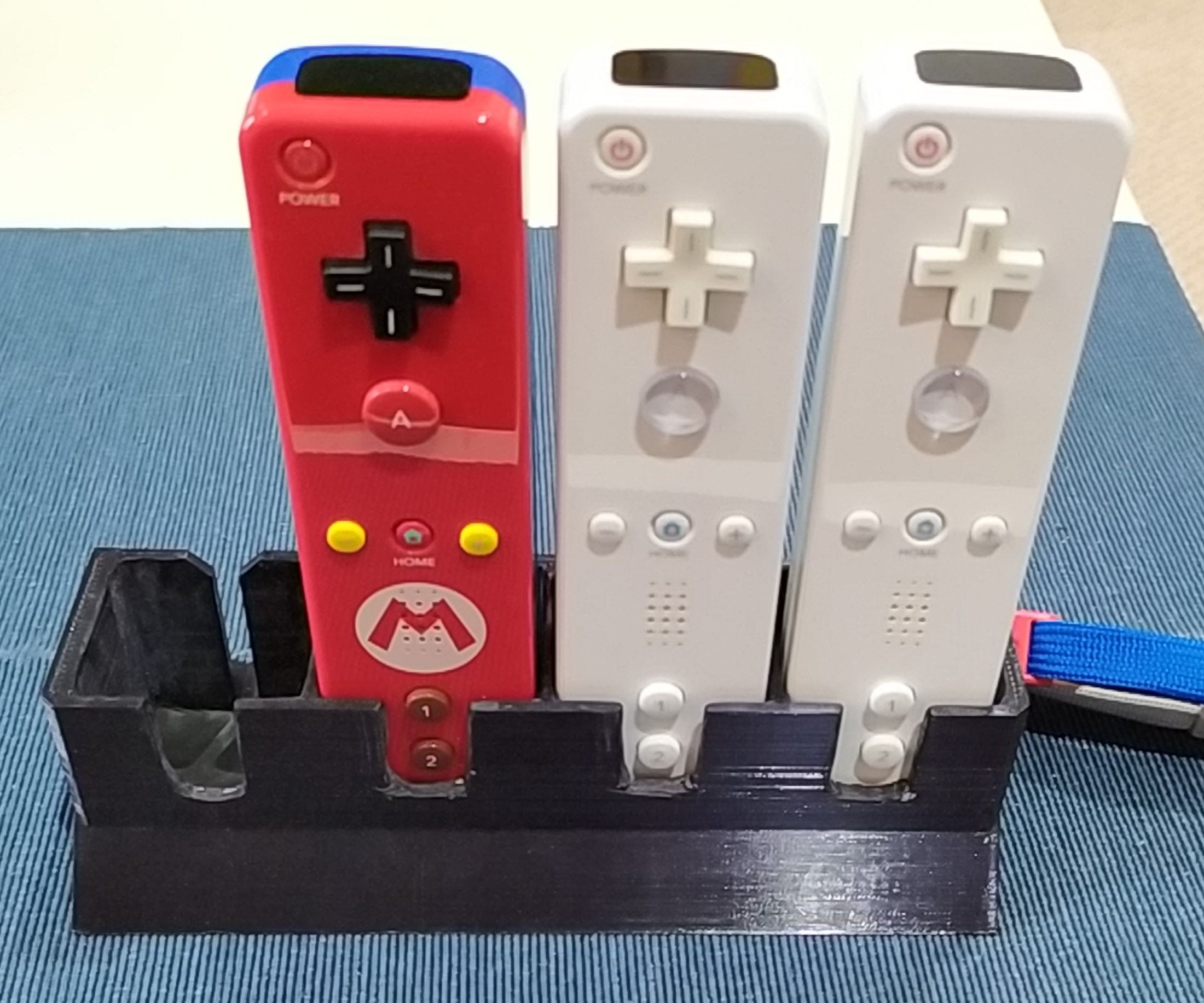 Nintendo Wii držač za 4 daljinska upravljača