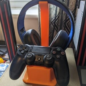 Stalak za slušalice i PS4 kontroler