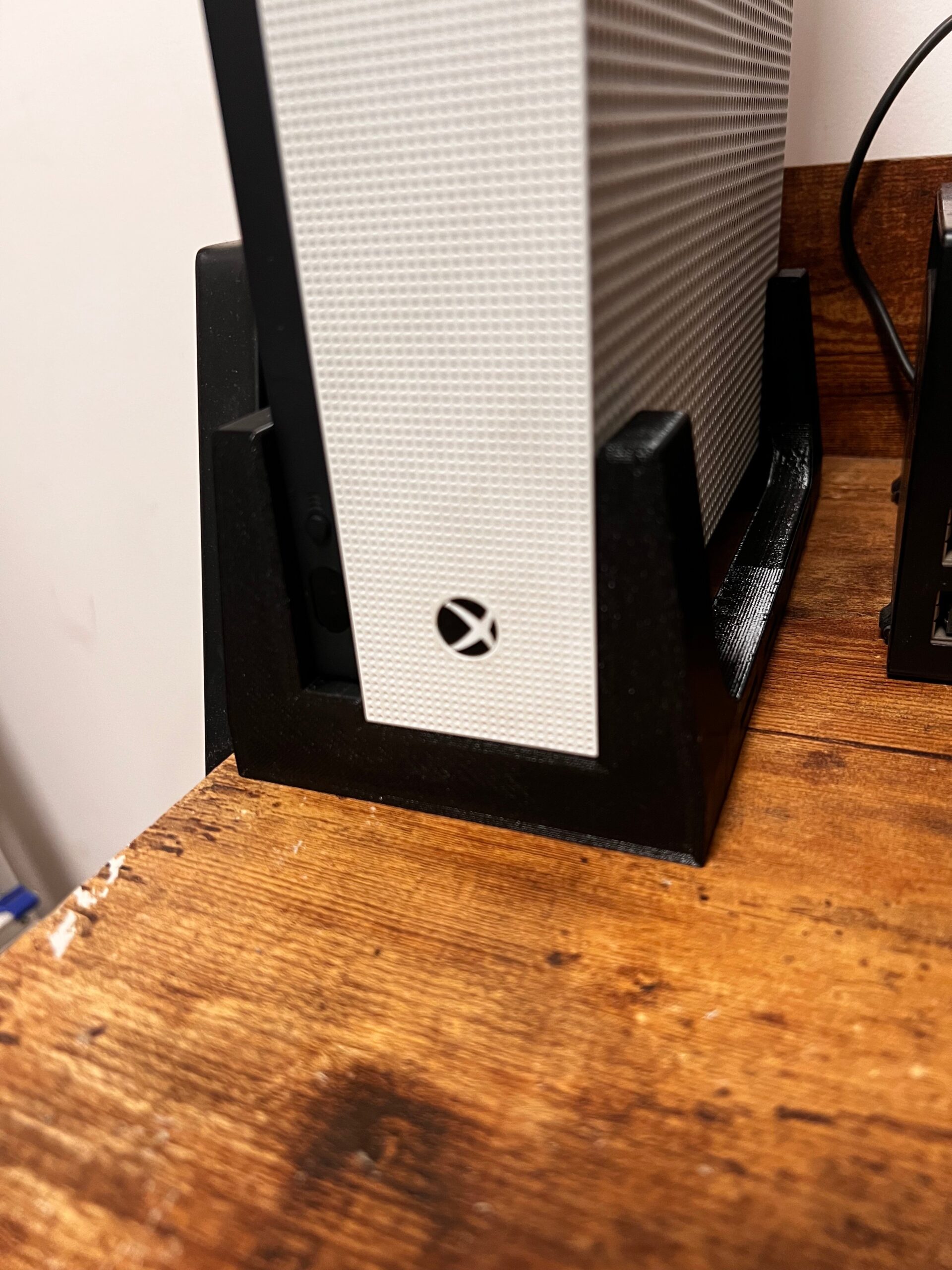Vertikalno postolje za Xbox One S