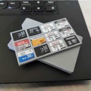 Alternative view of Držač zaštita za SD karticu od plastike