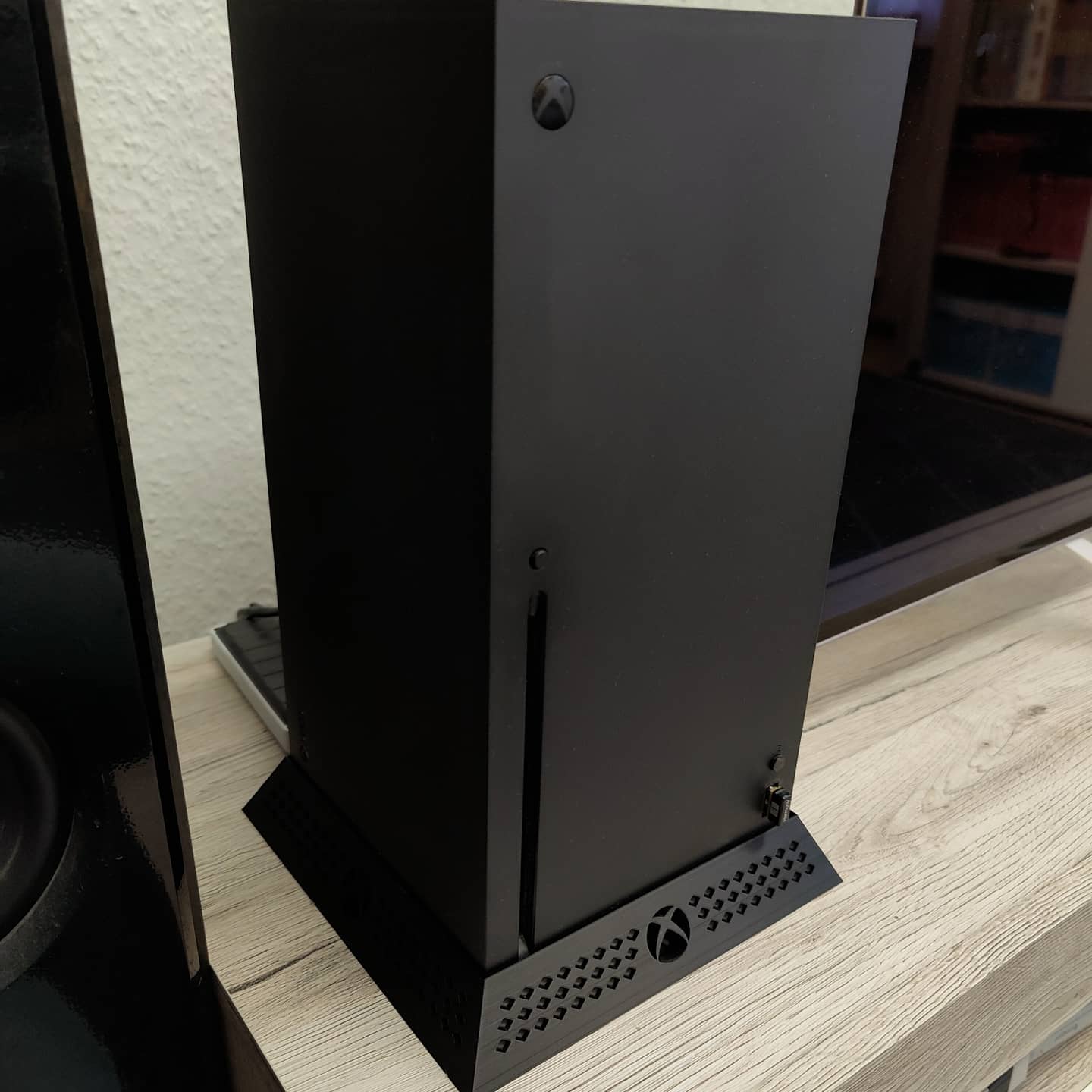 Postolje za Xbox Series X konzolu - Slika 3