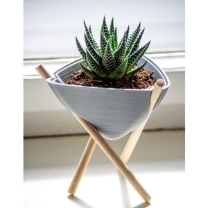 Kineska vaza od plastike