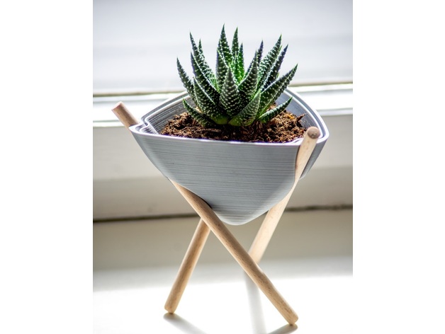 Kineska vaza od plastike