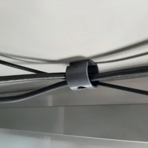 Držač kablova ispod stola