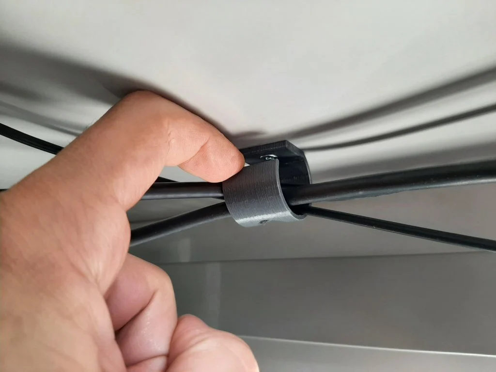 Držač kablova ispod stola - Slika 2