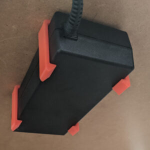 Držač napajanja za laptop ispod stola