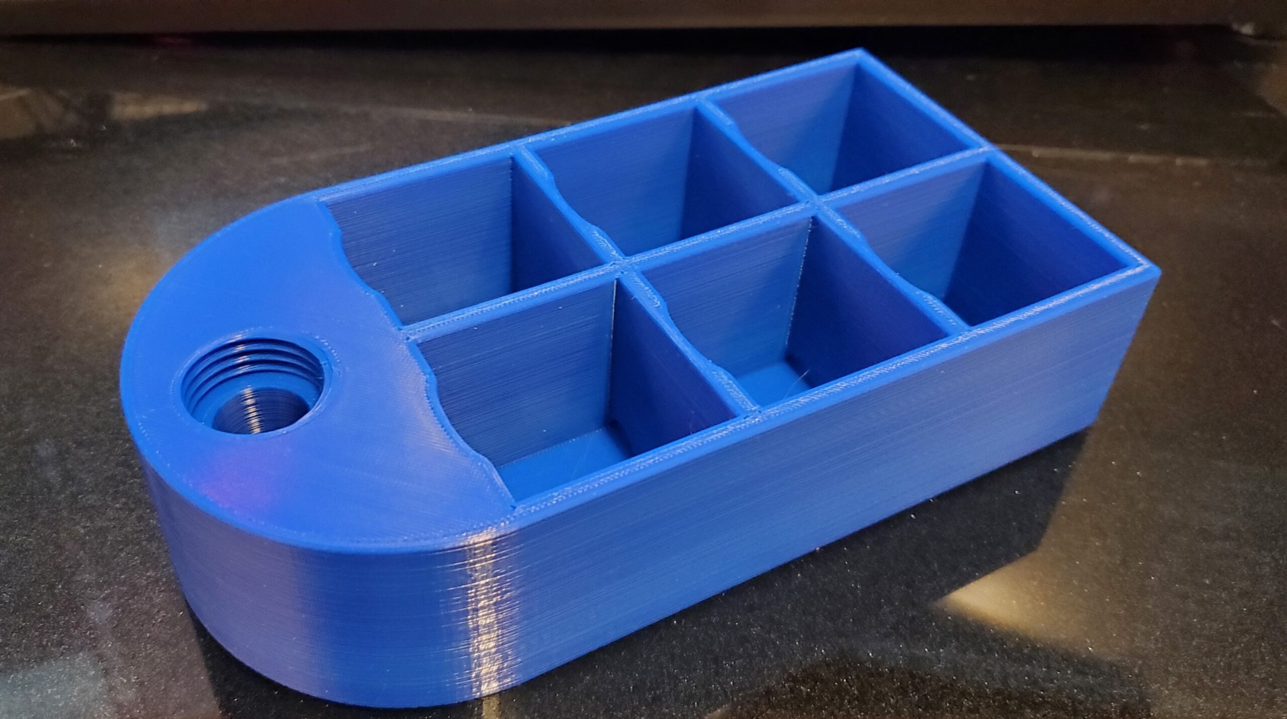 Samozalevajuća saksija za uzgoj novih biljaka - Slika 2