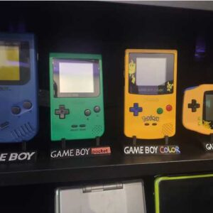 Držači različitih konzola Gameboy, Nintendo DS, PSP, PS Vita