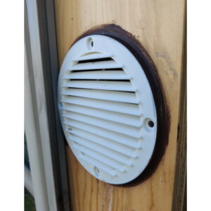 Plastični poklopac za ventilaciju