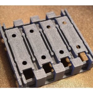 Plastični držač za AA baterije