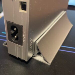 Alternative view of PS2 Slim vertikalno postolje