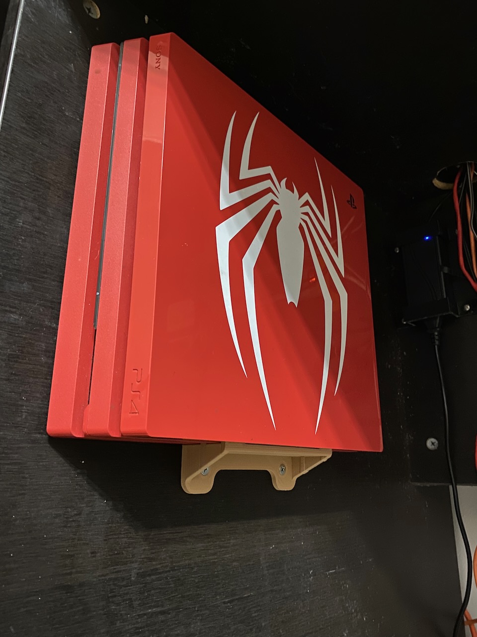 Zidni držač za PS4 PRO konzolu