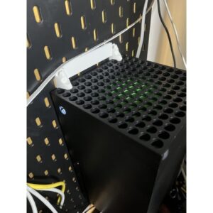 Xbox Series X držač za IKEA zid sa rupama