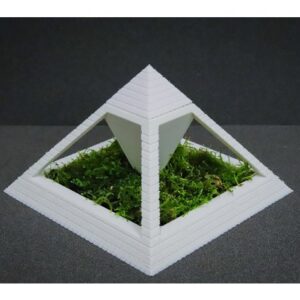 Alternative view of Figura egipatske piramide