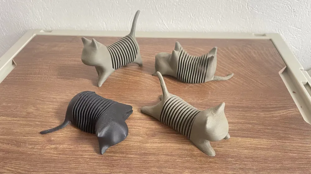 Igračka za mačke u obliku federa - Slika 2